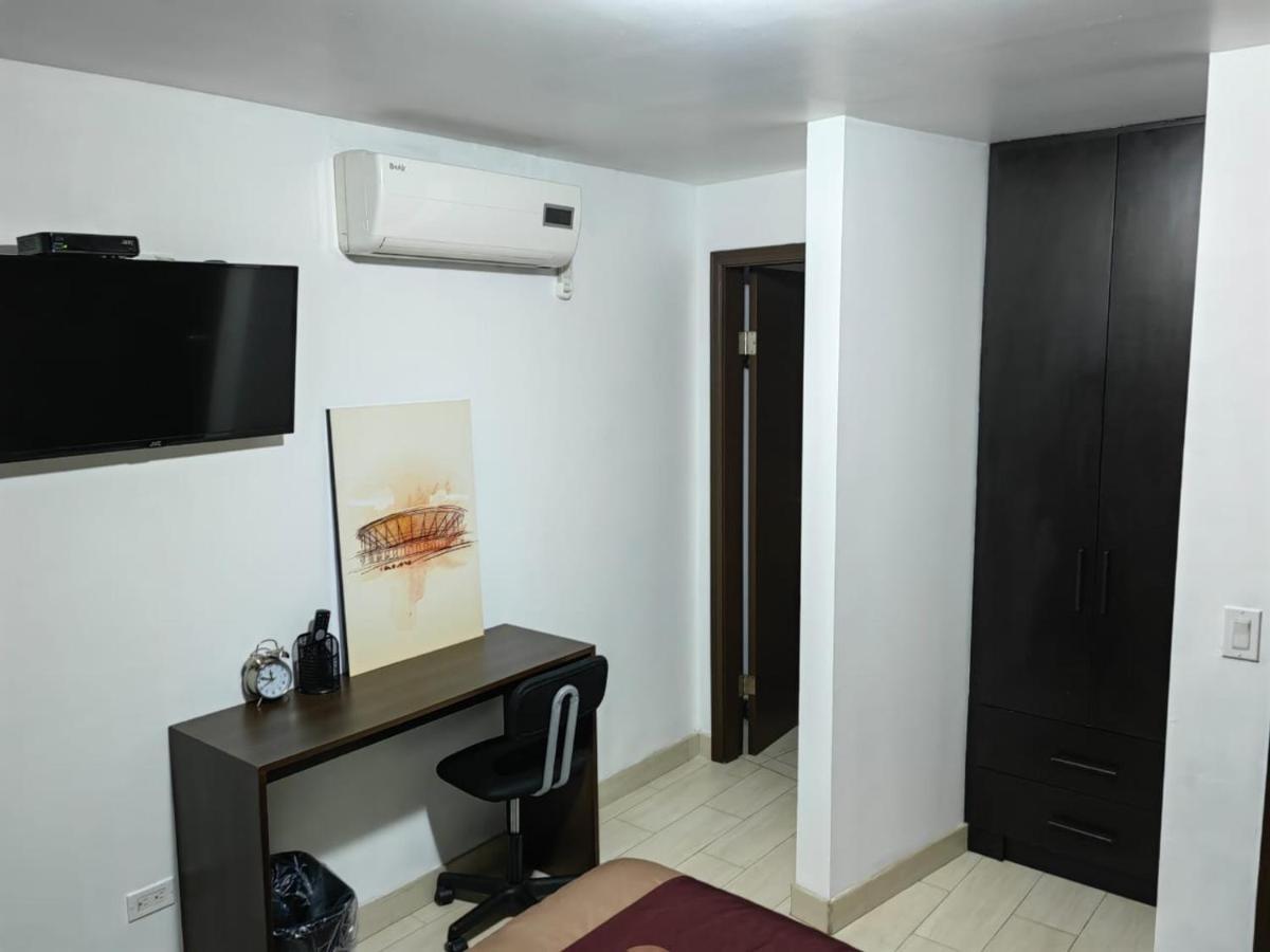 Casa Cacho Hotel ติฮัวนา ภายนอก รูปภาพ
